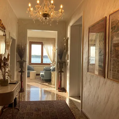 Nyaraló Oasis Lagoon Estate *