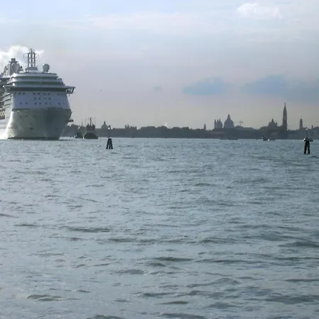 Oasis Lagoon Estate 度假居