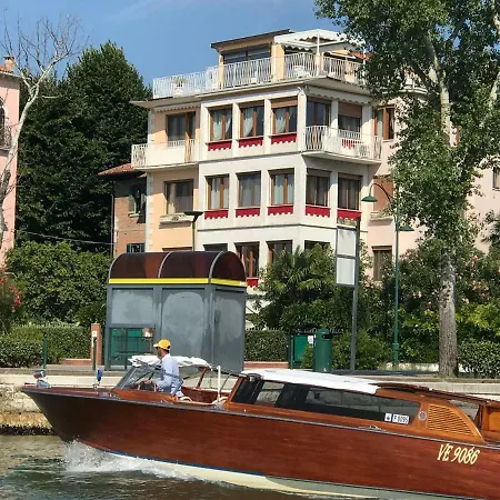 Oasis Lagoon Estate Holiday home Lido di Venezia
