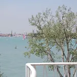 Oasis Lagoon Estate 威尼斯丽都