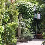 Oasis Lagoon Estate 度假居 *