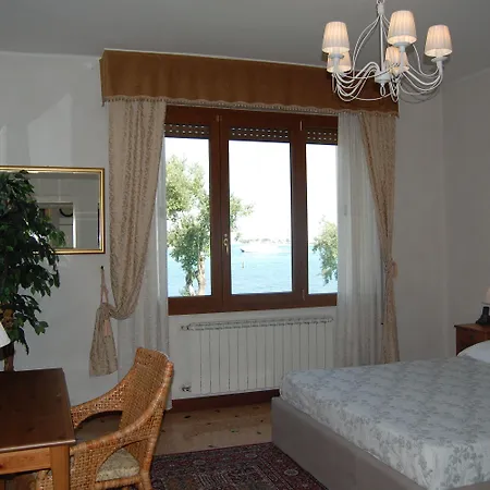 Oasis Lagoon Estate Дом отдыха Венеция-Лидо
