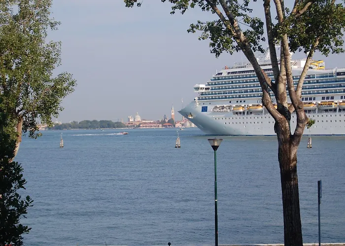 Feriehus Oasis Lagoon Estate *